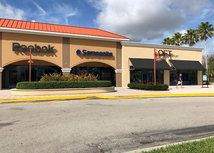 Outlets at Vero Beach photo