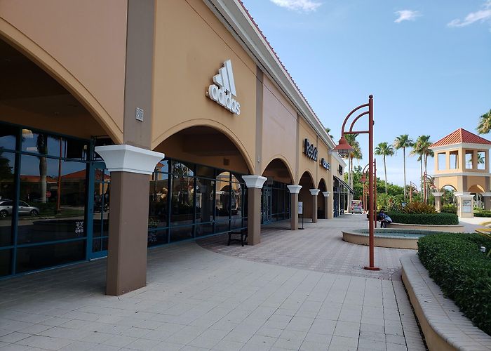 Outlets at Vero Beach photo