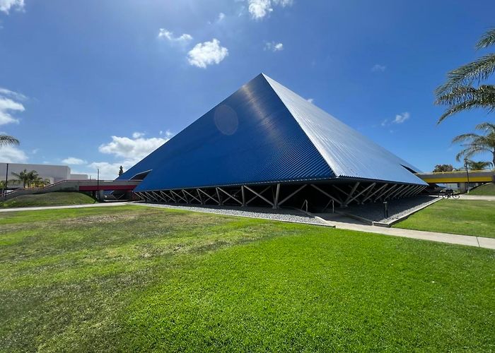 The Walter Pyramid photo