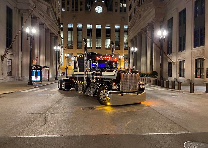 Chicago Board of Trade Building photo