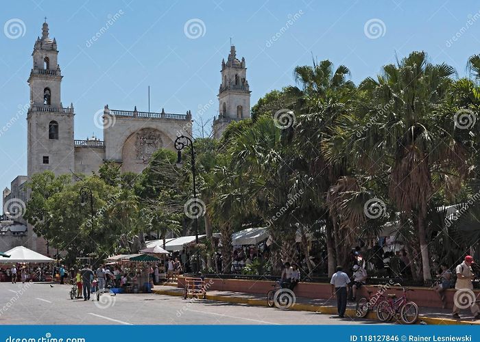 La Mejorada Park Plaza De La Independencia the Street Festival Merida En Domingo ... photo