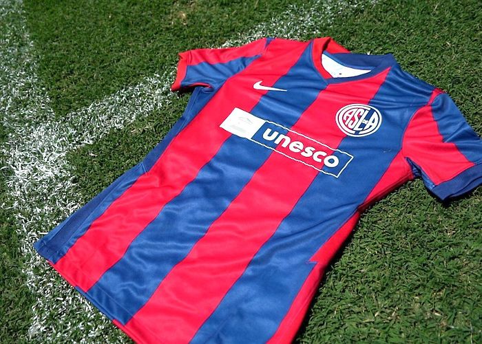 San Lorenzo de Almagro Sports Club San Lorenzo de Almagro will wear UNESCO's logo on its jersey | UNESCO photo