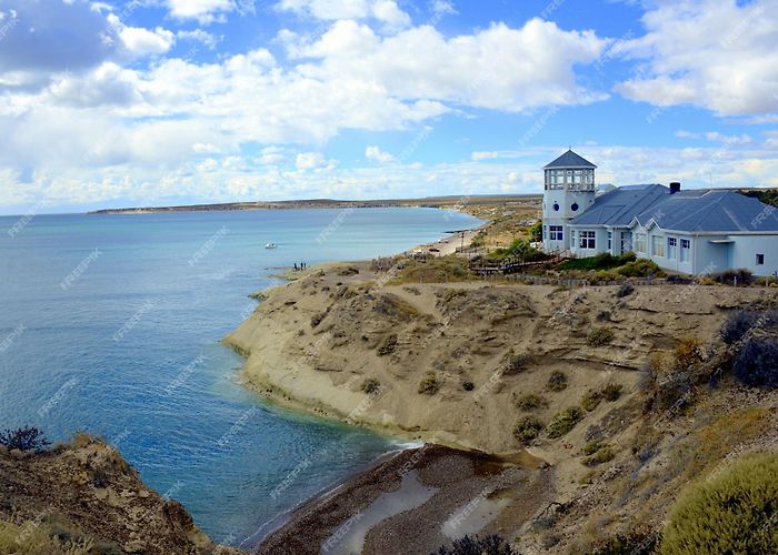 Ecocentro Premium Photo | The ecocentro just south of puerto madryn ... photo