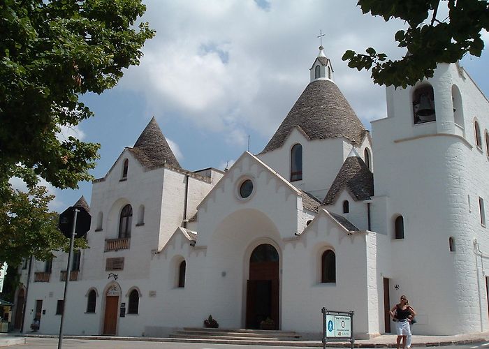 Trullo Church of St. Anthony Trulli of Alberobello | History of the trulli of Alberobello photo