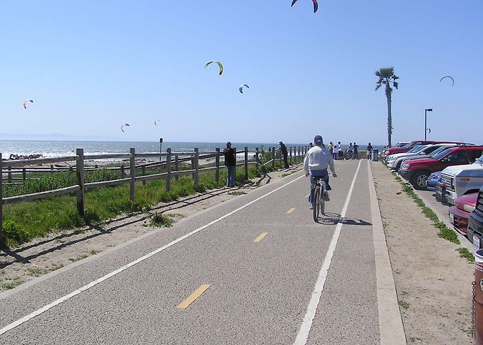 Promenade Park Ventura – Cycling and Camping | enCYCLEpedia Bicycling Blog photo