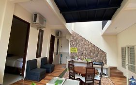 Jatiwinangun Homestay near GOR Satria Purwoketo RedPartner Purwokerto Exterior photo