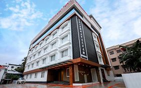 Krishnavalsam Regency Hotel Guruvayur Exterior photo