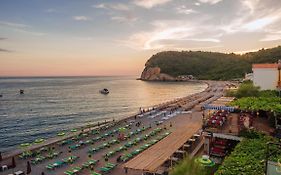 Hotel Savojo Petrovac Exterior photo