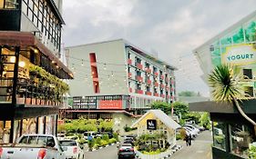 MaxOneHotels at Bounty Sukabumi Exterior photo