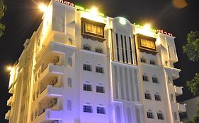 Sahara Hotel Apartments Muskat Exterior photo