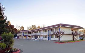 Motel 6-Troutdale, Or - Portland East Exterior photo