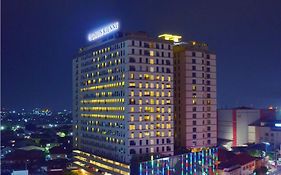 Louis Kienne Hotel Pemuda Semarang Exterior photo