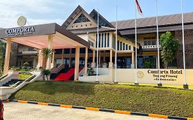 Comforta Hotel Tanjungpinang Exterior photo