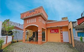 OYO 3722 Hotel Mutiara Purwokerto Exterior photo