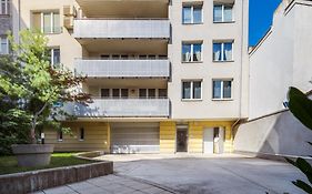 Business & Family Ambiente Apartments Bratislava Exterior photo