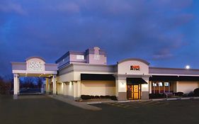 Four Points By Sheraton Cleveland Airport Hotel Exterior photo