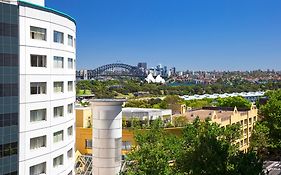 Holiday Inn Sydney Potts Point Exterior photo