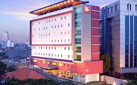 Ibis Jakarta Senen Hotel Exterior photo