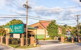 Quality Inn & Suites Coliseum Greensboro Exterior photo