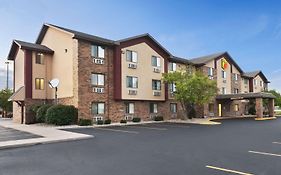 Super 8 by Wyndham Peoria Motel Exterior photo