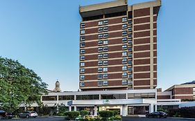 Holiday Inn & Suites Pittsfield-Berkshires, An Ihg Hotel Exterior photo