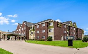 MainStay Suites Cedar Rapids Exterior photo