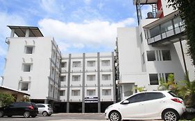 Bukit Dago Hotel Bandung Exterior photo