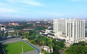 Pullman Bandung Grand Central Hotel Exterior photo