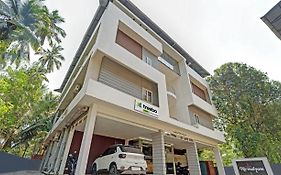 Sreepathi Nirmalyam Hotel Guruvayur Exterior photo