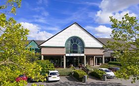 Clarion Cedar Court Wakefield Hotel Exterior photo