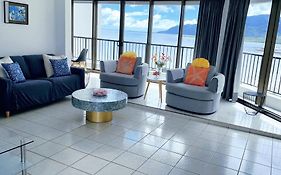 Cairns Ocean View Apartment In Aquarius Exterior photo