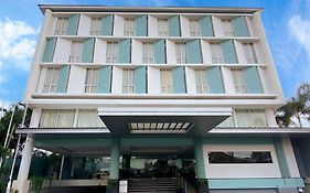 Luxury Malioboro Hotel Yogyakarta Exterior photo