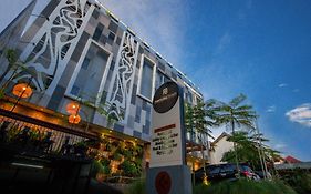 Hotel Fortunagrande Malioboro Yogyakarta Exterior photo