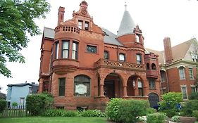 Schuster Mansion Bed & Breakfast Milwaukee Exterior photo