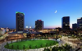 Hilton St. Louis At The Ballpark Hotel Exterior photo