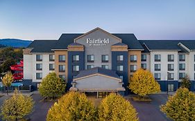 Fairfield Inn & Suites By Marriott Kelowna Exterior photo