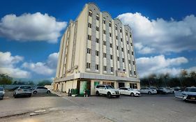 Star Dahlia Hotel Muskat Exterior photo