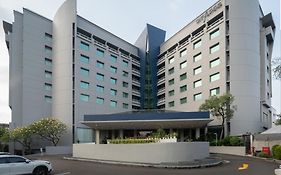 HARRIS Hotel Tebet Jakarta Exterior photo