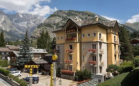 Hotel Bouton D'Or - Courmayeur Exterior photo