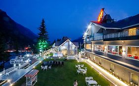 The Highland Park Hotel Manali  Exterior photo