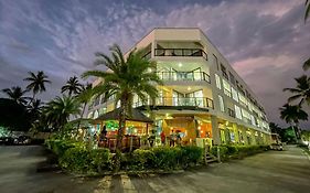 Ramada Suites By Wyndham Seafront Coral Coast Korotogo Exterior photo