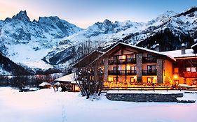 Auberge De La Maison Hotel Courmayeur Exterior photo