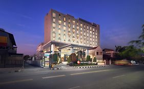 Best Western Plus Coco Palu Hotel Exterior photo