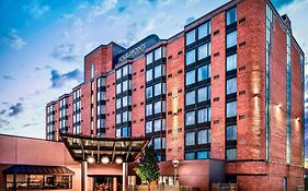 Four Points By Sheraton Mississauga Meadowvale Hotel Exterior photo