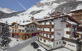 Haus Hintertux Hotel Exterior photo