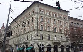 Residence Parliament Budapest Exterior photo