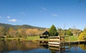 Sanctuary Park Cottages Badger Creek Exterior photo