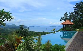 Villa Domanik Labuan Bajo Exterior photo