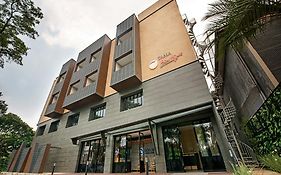 Tama Boutique Hotel Bandung Exterior photo