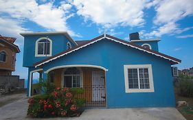 Blue Hills-Vacation Home Teluk Montego Exterior photo